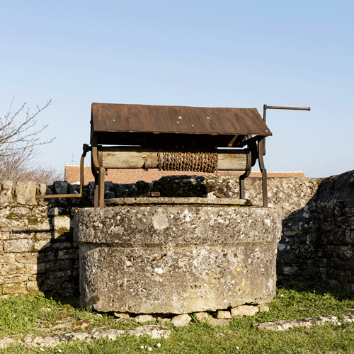 photo puits château La Creuse LYS